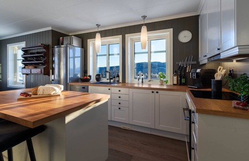 Lykkja House | Cozy idyllic in scenic Lykkja