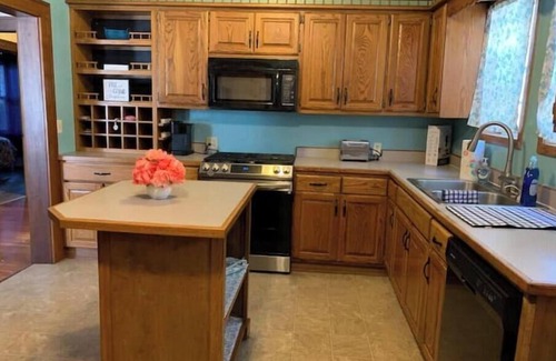 Cushing House | -Cozy in Cushing - 3BR/1Ba near hospital and tanks