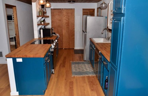 Burley House | Cozy Island Home w/Water View and Private Hot Tub