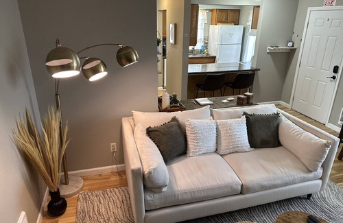 Lake Stevens House | Cozy Lake Stevens family bungalow: peaceful & quiet with a serene backyard.