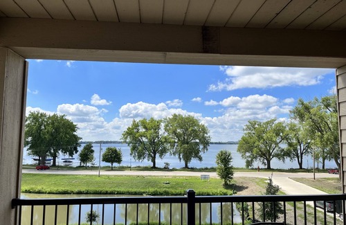Storm Lake Condo | Cozy Lake View Condo