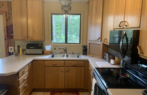 Big Bay Cottage | Cozy Lakefront Cottage with spectacular views!