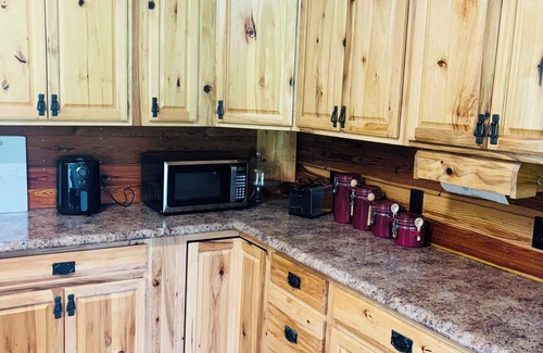 Kite Cabin | Cozy Lakeside Cabin, Hot tub, Outdoor Fire pit.