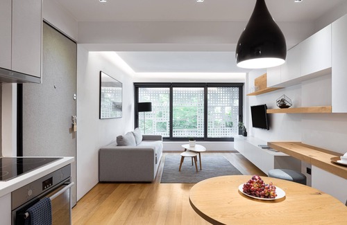 Kinosargous Apartment | Cozy Living, Urban Stripes Athens