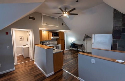 Old Bennington Apartment | Cozy Loft steps from VT Downtown