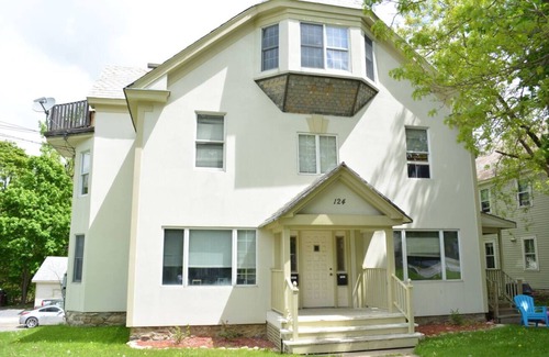 Old Bennington Apartment | Cozy Loft steps from VT Downtown