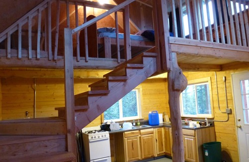 Fairbanks Cabin | Cozy Log / pond cabin ,Oppurtunity for dog sled rides .
