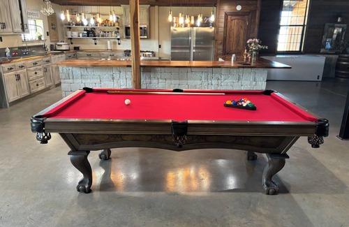 Dennis Cabin | Cozy Longhorn Suite on the River