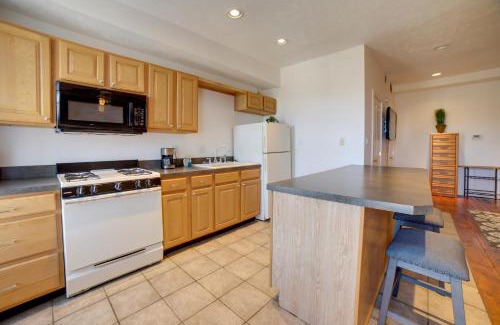 Lowell Apartment | Cozy Lowell Studio about 19 Mi to Grand Rapids!