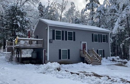 Eidelweiss Village House | Cozy Madison Home/Small Dogs Welcomen