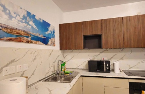 Msida Apartment | Cozy Modern two Bdr Place Sliema Ferry Tigne Point