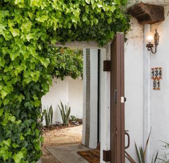 Montecito Apartment | Cozy New - Casa Blanca Suite B1