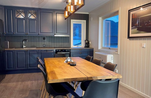 Stamsund Apartment | Cozy, new & modern with whirlpool in the fishing village of Stamsund
