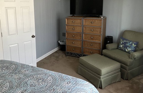 Mount Pleasant House | Cozy one bed room upper unit