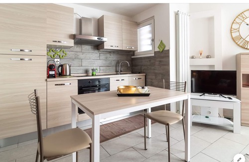 Paradiso Apartment | Cozy Paradise + balcony on Lake Lugano. Perfect for business + leisure travelers