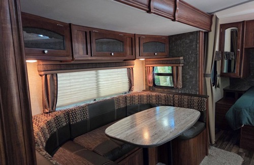 Green Creek House | Cozy Private RV Near The Delaware Bay