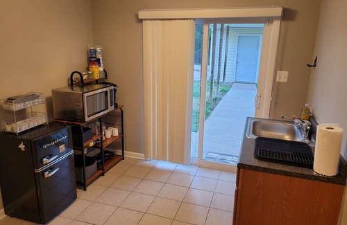 Dale City House | Cozy Queen Suite