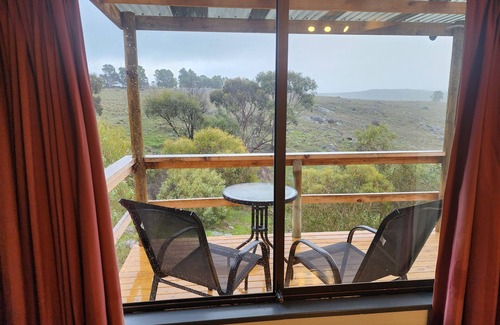 Rockleigh Cottage | Cozy, quiet cottage with outdoor spa overlooking the picturesque Bremer Valley