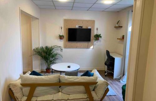 Agouza Apartment | Cozy rooftop Apartment in Mohandesin