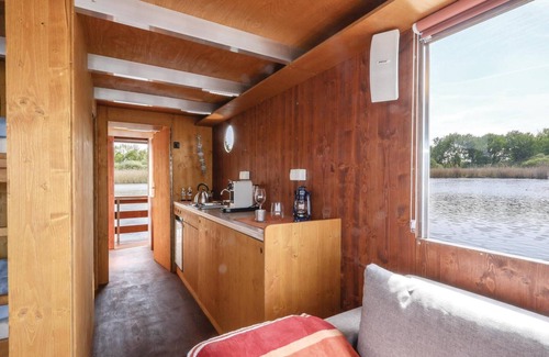 Neustrelitz Boat Rental | Cozy ship in Neustrelitz with WiFi