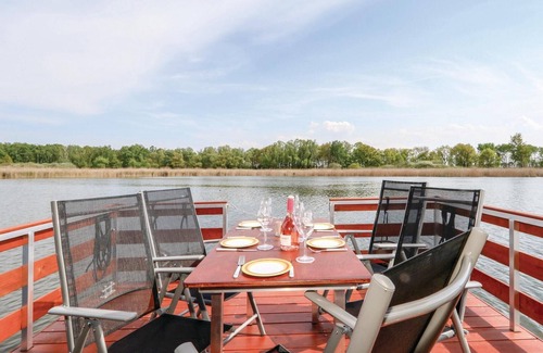 Neustrelitz Boat Rental | Cozy ship in Neustrelitz with WiFi