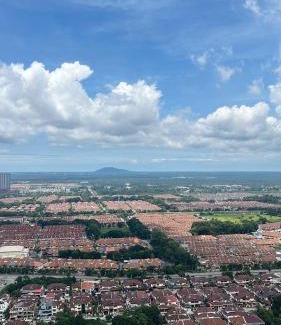 Klang Apartment | cozy space cinema suite at Trio By Setia