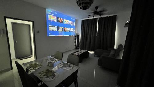 Klang Apartment | cozy space cinema suite at Trio By Setia