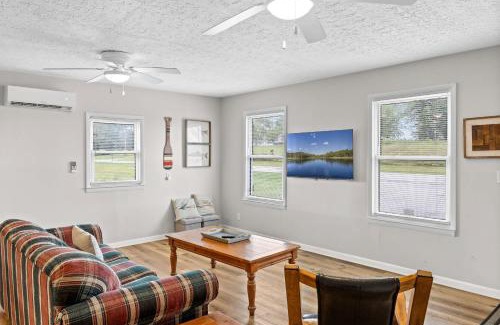 Westview Apartment | Cozy Space Near Rough River Lake Adventures Await