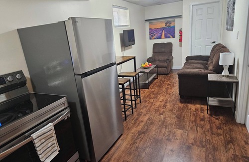 Regina Apartment | Cozy, Spacious and Tidy 1 bedroom Suite