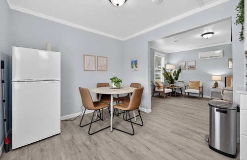 South Pensacola Cottage | Cozy Stay and Modern Comforts