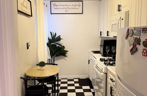 New Rochelle Apartment | Cozy studio apartment in charming New Rochelle with WiFi and AC