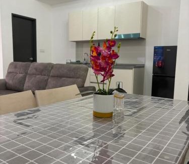 Petaling District Apartment | Cozy Studio in Edusentral Setia Alam