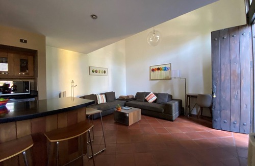 Antigua Guatemala Apartment | Cozy Studio In Quiet Condo With Heated Pool