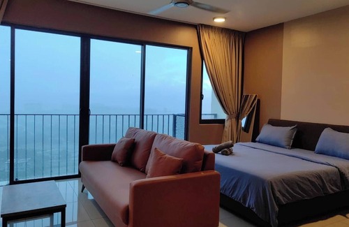 Shah Alam Apartment | Cozy Studio in Shah Alam With Mountain View