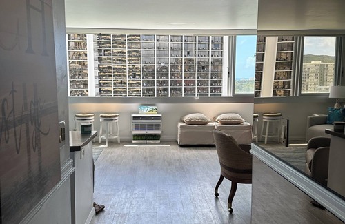 Honolulu Condo | Cozy studio in Waikiki across the street from Waikiki Beach