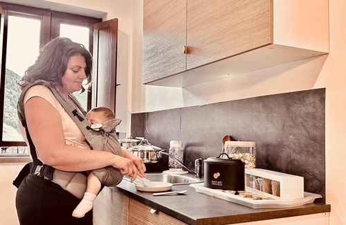 Sasso di Castalda House | Cozy studio apartment in Sasso di Castalda, near Ponte alla Luna.