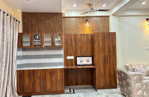 Varanasi Apartment | Cozy studio room with 2 beds in central Banaras, Charming interior and furniture