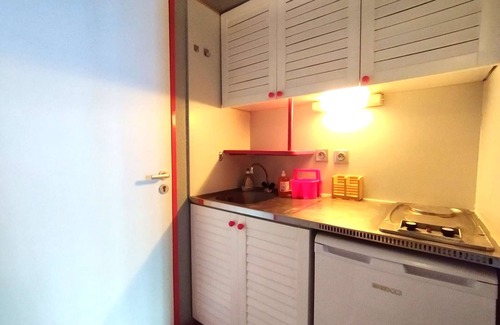 Piau Engaly Apartment | Cozy Studio Sleeps 4 with Balcony, Ski Locker, and Elevator in Piau-Engaly
