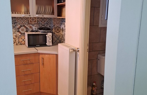 Exarhia Apartment | Cozy studio with AC and fast WiFi in charming Athina