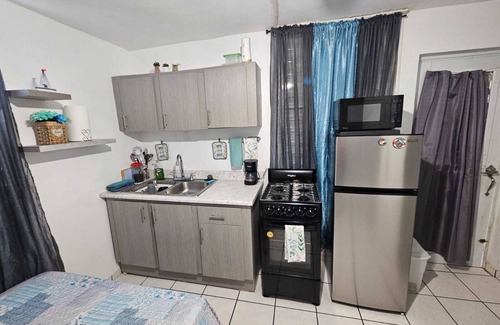 Levittown Apartment | Cozy studio with amazing terrace