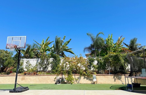 Rancho Penasquitos House | Cozy suite with private bathroom, spacious walk-in closet in charming San Diego