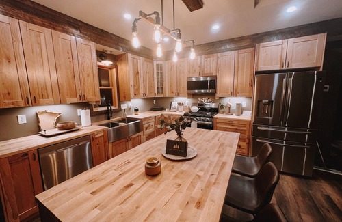 Crow Wing County House | Cozy Up North Cabin - This is a newly remodeled complete home on 12 acres.