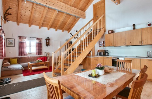 Mauth House | Cozy vacation home with its own sauna.