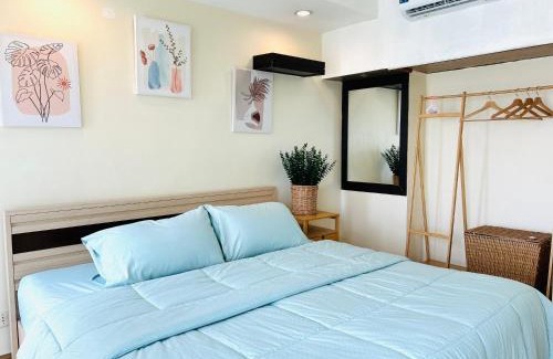 Ban Mai Apartment | Cozy Victoria Lakeview 5 mins to Impact Muang Thong