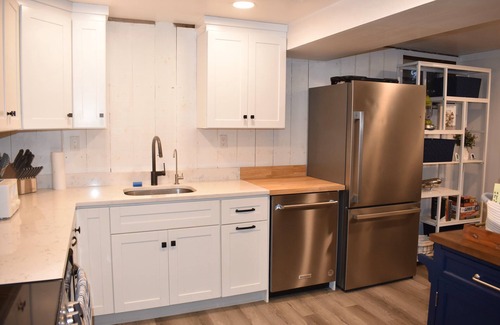 Nottingham Cottage | Cozy Waterfront Cottage!