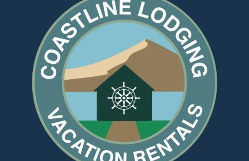 Lakeside House | Cozy Waterfront Cottage with Hot Tub in Lakeside, Oregon