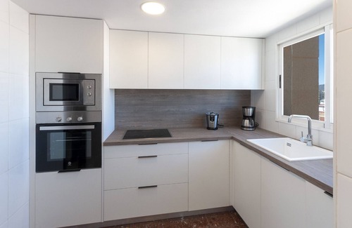 Grao de Gandia Apartment | Cozy with mediterranean style, a few meters from the beach. A/C and free wifi. Terrace with sea views