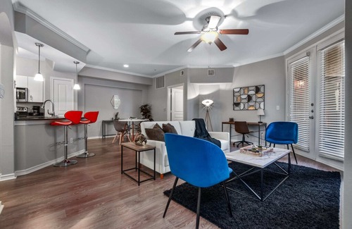 Cityplace Apartment | CozySuites | Modern 2BR 2BA | Cityplace