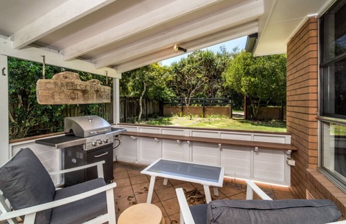 South Golden Beach House | CRABBES CREEK-WALK TO BEACH