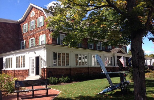 Wilmington Condo | Crafts Inn in Vermont 1br suite, Saturday check-in